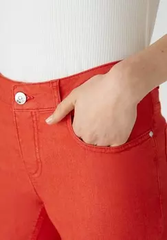 Джинсы облегающие BAXTOR CROPPED MID WAIST Oui, красный