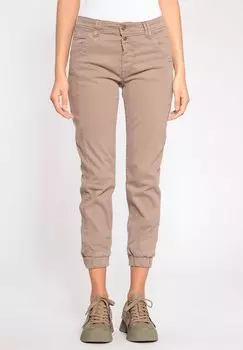 Джинсы приталенного кроя 94RAFFAELA Gang, цвет nutold