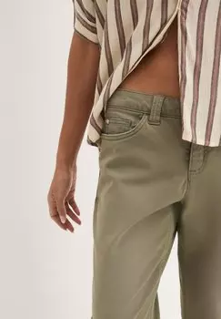 Джинсы приталенного кроя Boyfriend Mid Waist Cropped bonprix, зеленые