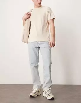 Джинсы прямого кроя Abercrombie & Fitch в отбеленном синем цвете