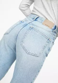 Джинсы прямого кроя PULL&BEAR, светло-голубой деним