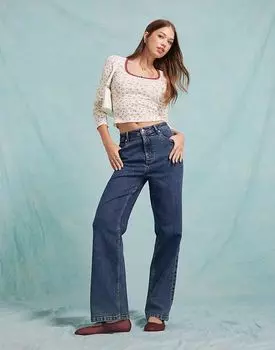 Джинсы прямого кроя с карманом в форме сердца цвета индиго Miss Selfridge