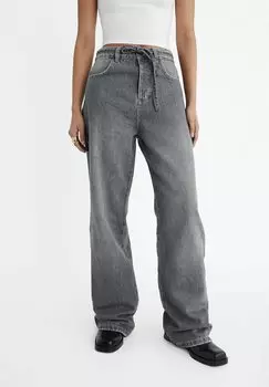 Джинсы прямого кроя WIDE-LEG WITH DRAWSTRING Stradivarius, цвет black denim