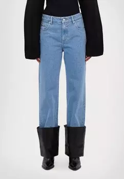 Джинсы прямого покроя RAYNEE Nanushka, синий