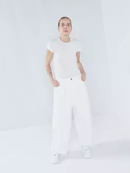 Джинсы широкого кроя extra fold из органического хлопка Raey, белый