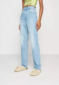 Джинсы-сигареты цвета индиго среднего тона. Levi's