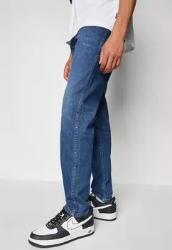 Джинсы-сигареты River Wrangler, темно-синий