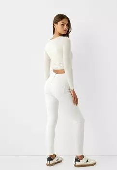 Джинсы скинни Bershka, белый