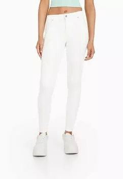 Джинсы Skinny Fit Push-Up Bershka, белый