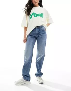 Джинсы средней посадки прямого покроя средне-синего цвета Pull&Bear