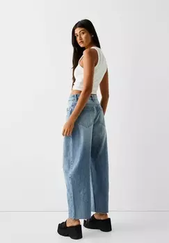 Джинсы свободного кроя BARREL Bershka, светло-голубой деним