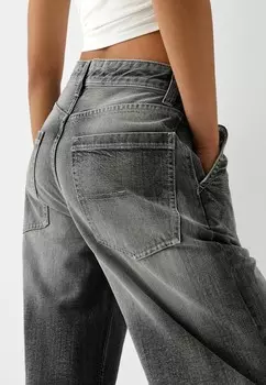 Джинсы свободного кроя Bershka, серый