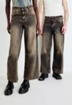 Джинсы свободного кроя BROWN ACID WASH COLOSSUS UNISEX Jaded London, коричневый