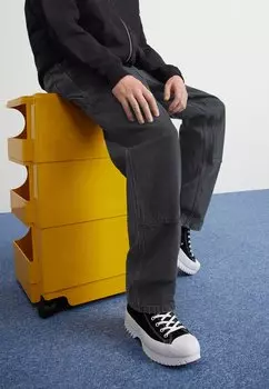 Джинсы свободного кроя Carhartt WIP DOUBLE KNEE PANT, цвет Black Stone Washed