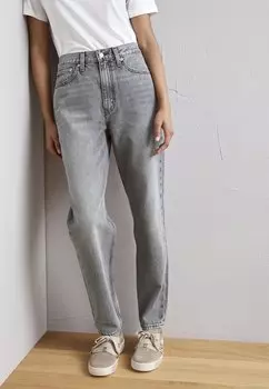 Джинсы свободного кроя Levi's 80S Mom Jean, то было