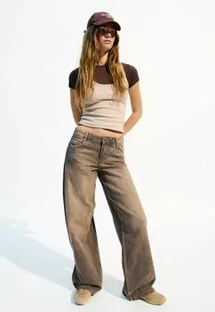 Джинсы свободного кроя WIDE Bershka, темно-серый