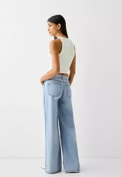 Джинсы свободного кроя WIDE-LEG Bershka, светло-голубой деним
