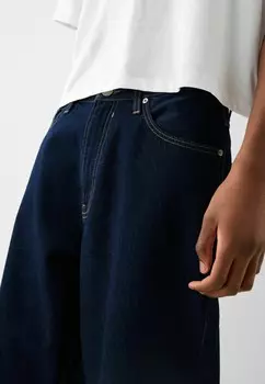 Джинсы свободного покроя Bershka, синий