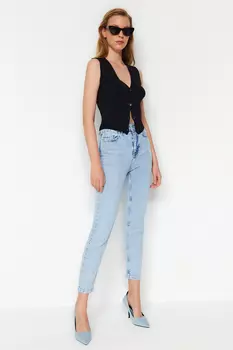 Джинсы Trendyol с нормальной талией, синий