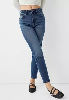 Джинсы узкого кроя Bershka, синий деним