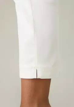 Джинсы узкого кроя CROPPED Live Unlimited London, кремовый