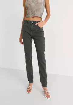 Джинсы узкого кроя Pepe Jeans, хаки