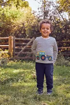 ДжоДжо Маман Бебе с приложением на тему трактора и прицепа с домашним животным в кармане Jojo Maman Bb