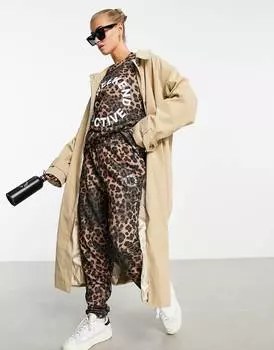 Джоггеры с анималистичным принтом ASOS Weekend Collective