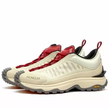 END. Легкие кроссовки Trailgrip из коллаборации с Moncler, бежевый/красный