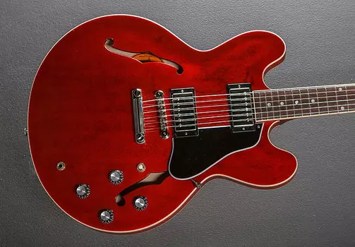 ES-335 - Вишня шестидесятых Gibson