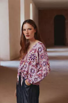 Евгения. Закрытая блузка с принтом Hoss Intropia, фиолетовый