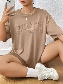 EZwear Plus Футболка с заниженными плечами и байкерскими шортами с буквенным принтом Shein, хаки