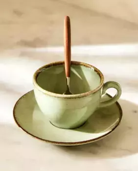 Фарфоровая чашка с антикварным ободком Zara Home, зеленый