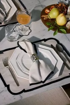 Фарфоровая обеденная тарелка H&M, белый