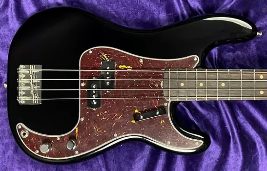 Fender AM Vintage II 1960 P-Bass, черный глянец / палисандр Fender American Vintage 2 Precision Bass