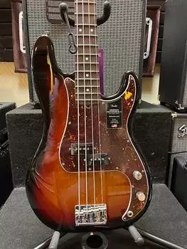 Fender American Professional II Precision Bass 3-Color Sunburst