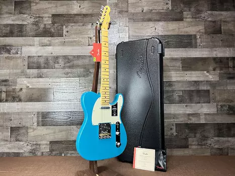 Fender American Professional II Telecaster — синий Майами с кленовой накладкой на гриф Fender American Professional II Telecaster - Miami Blue with Maple Fingerboard