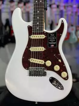 Fender American Ultra Stratocaster Arctic Pearl с накладкой из палисандра *БЕСПЛАТНЫЙ PLEK ПРИ ПОКУПКЕ*! 107 American Ultra Stratocaster with Maple Fretboard