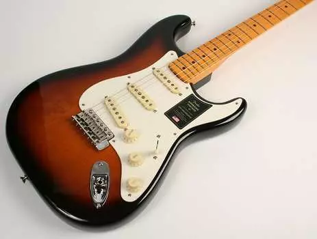 Fender American Vintage II 1957 Stratocaster Maple Fingerboard 2-Color Sunburst