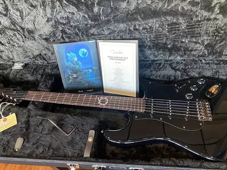 Fender MIJ Final Fantasy XIV Stratocaster #JD22100339 (8 фунтов, 6,6 унции)