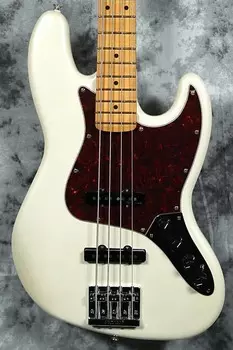 Fender - Player Plus Jazz Bass