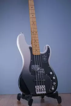 Fender Player Plus Precision Bass MN Silver Smoke