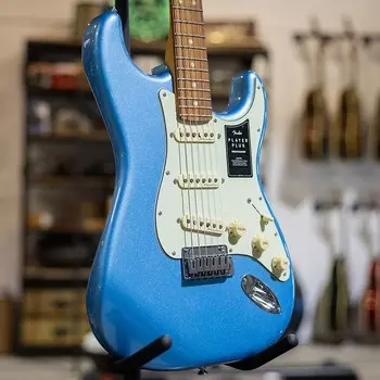 Электрогитара Fender Player Plus Stratocaster Opal Spark с грифом Pau Ferro, голубой