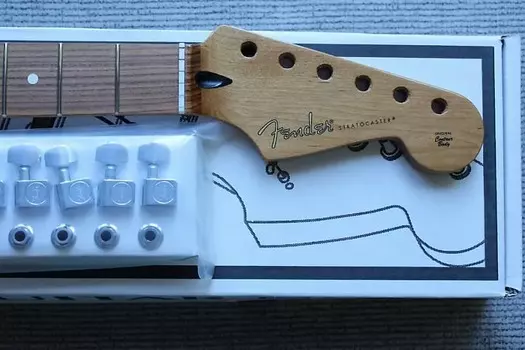 Fender Roasted Maple &amp; PF Stratocaster гриф с 21 ладом и колками # 005 099-0503-920 Fender Roasted Maple &amp; Pau Ferro Stratocaster Neck