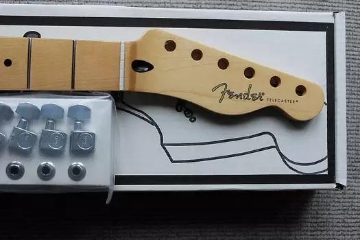 Fender Sub-Sonic 27-дюймовый Baritone Telecaster Maple Neck & Tuners #332 099-0402-921 Fender Sub-Sonic 27" Baritone Telecaster Maple Neck