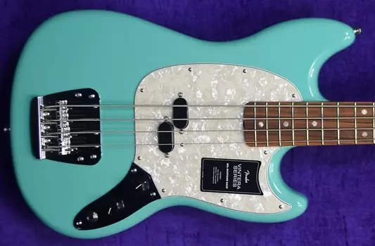 Fender Vintera 60's Mustang Short Scale, Seafoam Green / Pau Ferro