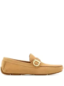 Ferragamo кожаные туфли для вождения с бляшками Ганчини, нейтральный цвет