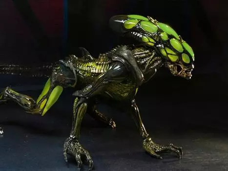 Фигурка Aliens: Fireteam Elite Burster Alien Action Figure Neca