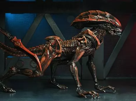 Фигурка Aliens: Fireteam Elite Prowler Alien Action Figure Neca