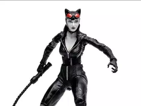 Фигурка Batman: Arkham City DC Multiverse Gold Label Catwoman Exclusive Action Figure Mcfarlane Toys